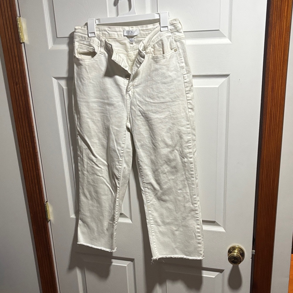 Judy Blue Off-White Straight Crop Jeans